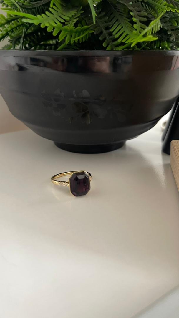Anillo en Cristal Morado