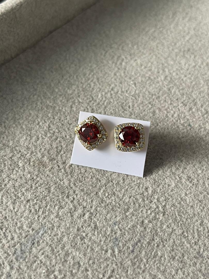 Zarcillos Square Small