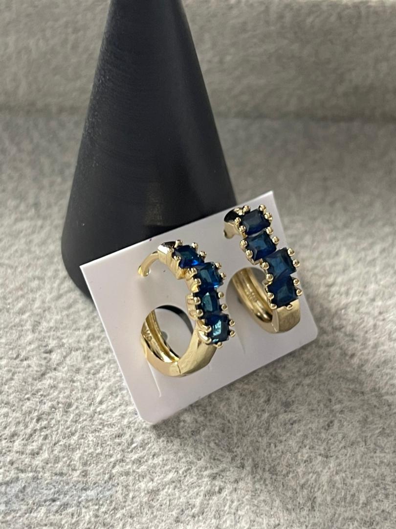 Zarcillos Singles Square