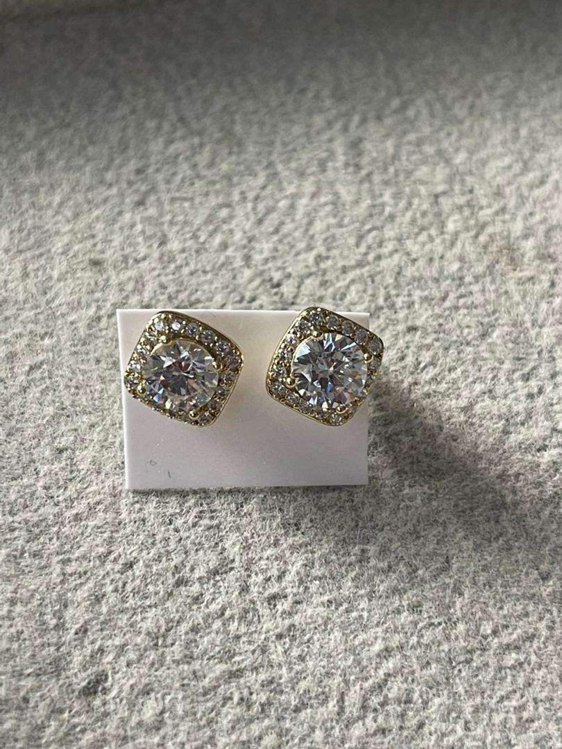 Zarcillos Square Small